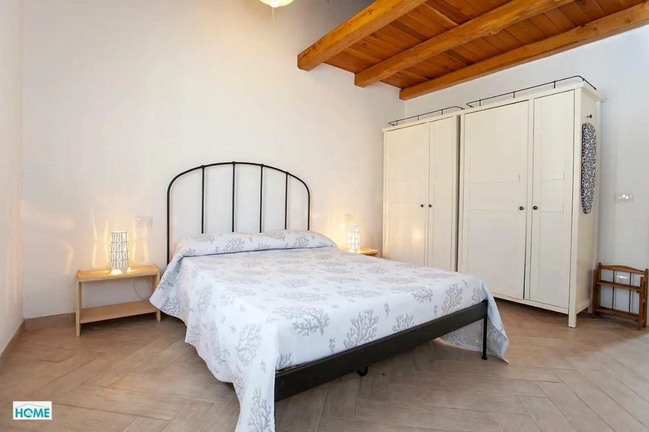 Villino Bianco Apartment San Teodoro  Italy