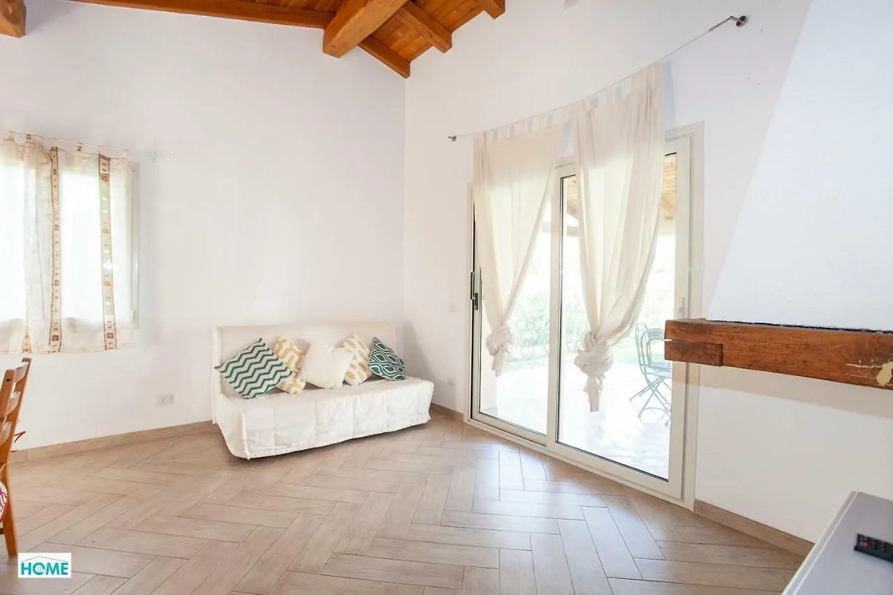 Villino Bianco Daire San Teodoro  İtalya